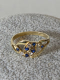 Inel Damă din Aur 14K cu Pietricele Albe și Albastre – Design Extravagant Elegant