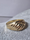 Inel din aur galben 18K model clasic texturat – 2,02 g