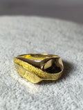Inel bărbătesc lat din aur galben 18K, model geometric, mărimea 56–57, 5,55 g